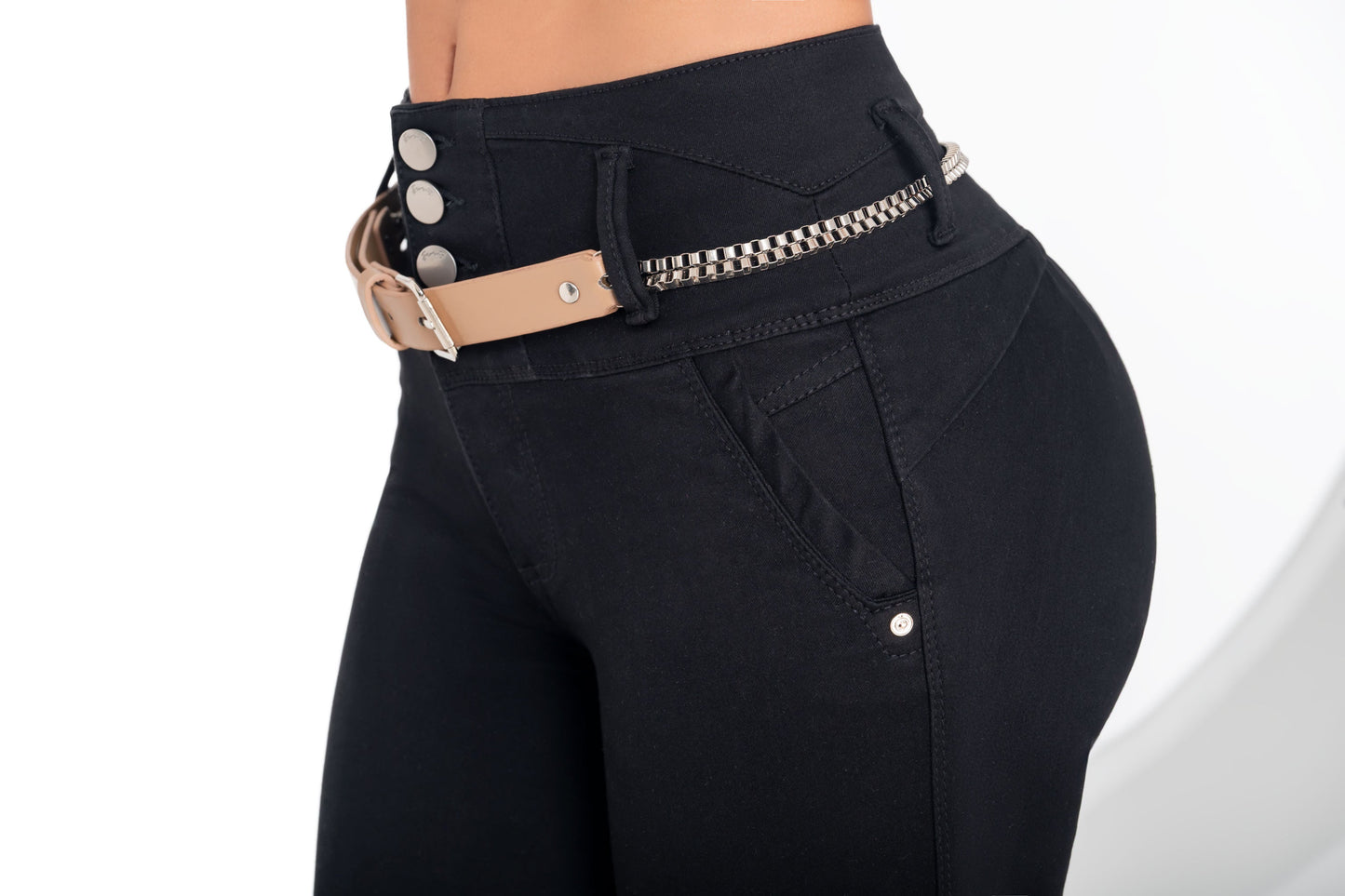 Jean Pretina Alta Control Abdomen - Bota Tubo - Negro Ref 1786