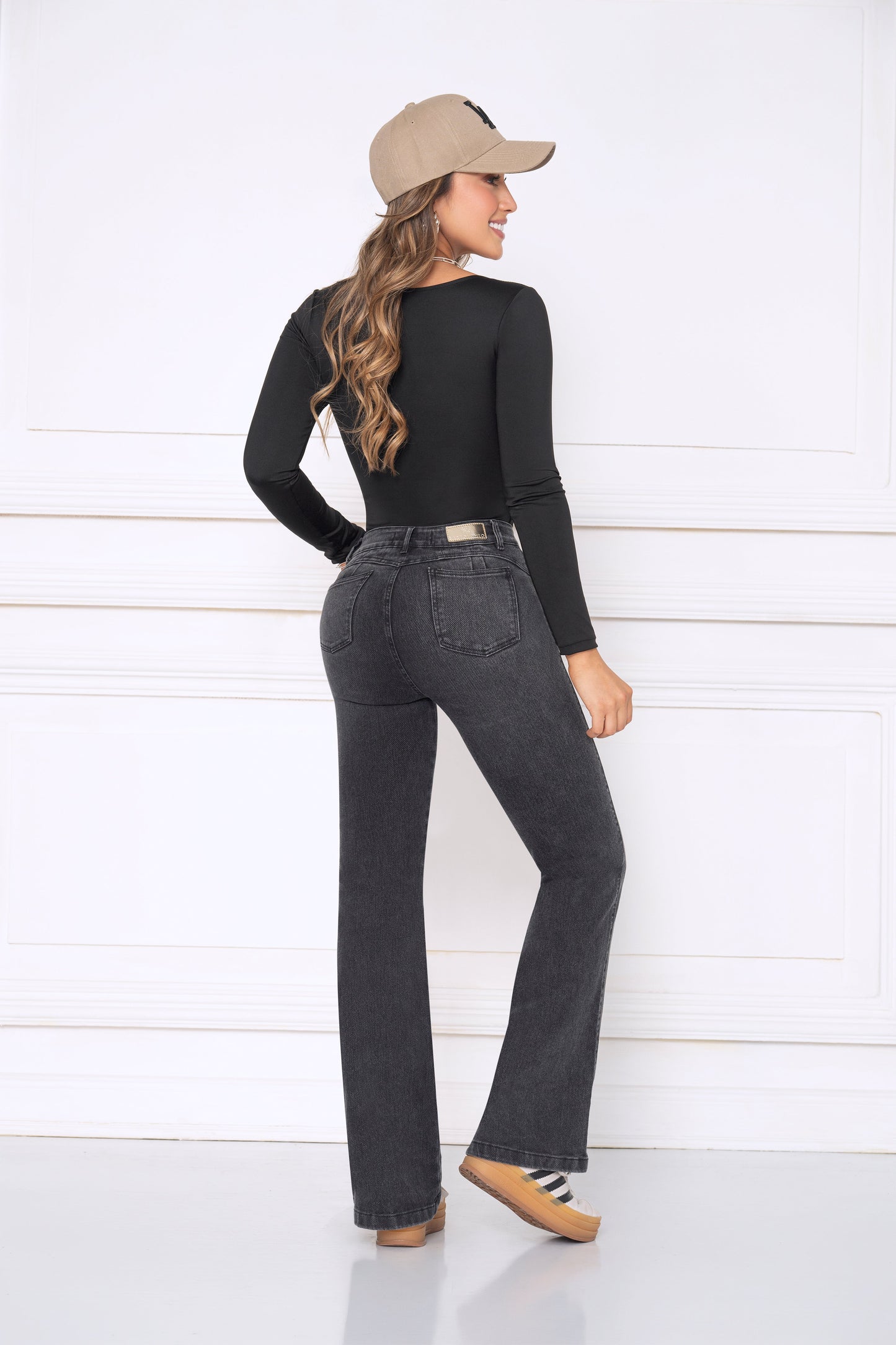 Jean Indigo Licrado Con Textura Flare Gris Ref 2163