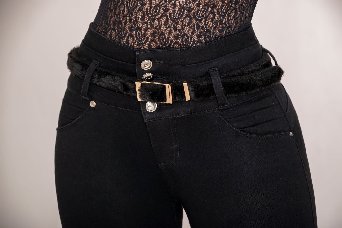Jean Pretina Alta Control Abdomen - Bota Tubo - Negro Ref 1652